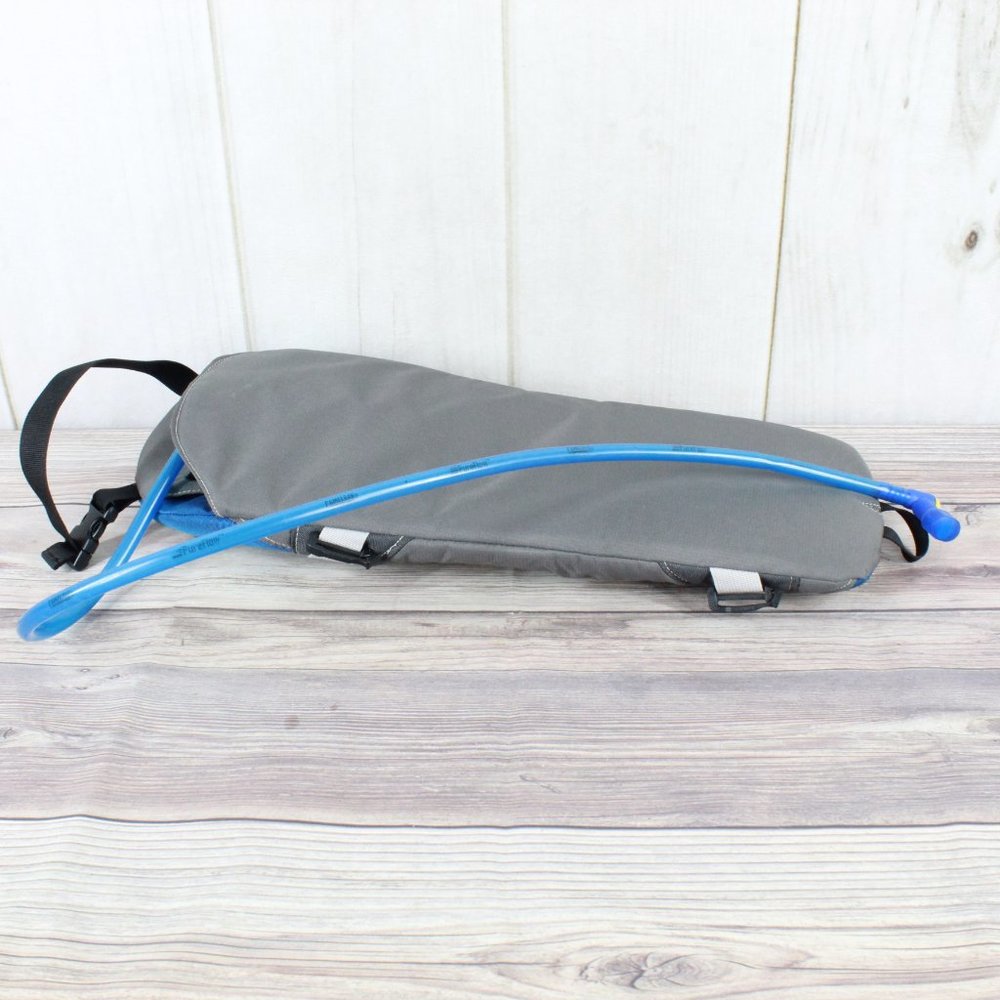 Camelbak Blue Nylon Unbottle Hydration Pack Style Hiking Run Bag Backpack - Picture 8 of 10